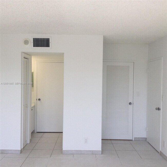 Building Photo - 500 Three Islands Boulevard