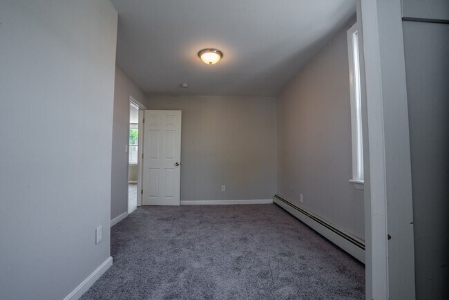 Building Photo - 9 Veto St