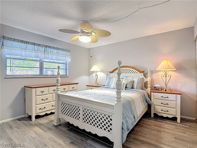 Building Photo - 200 Turtle Lake Ct