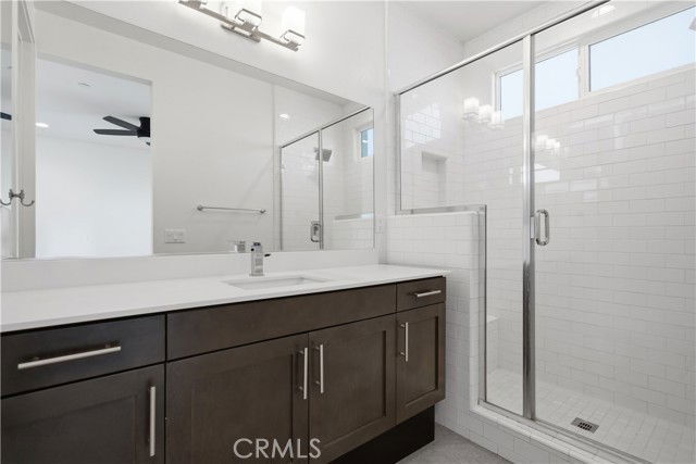 Building Photo - 669 W 17th St