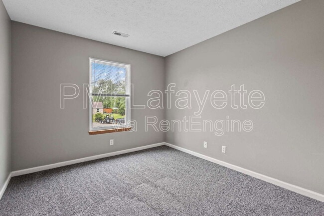 Building Photo - 5009 Trotter Dr