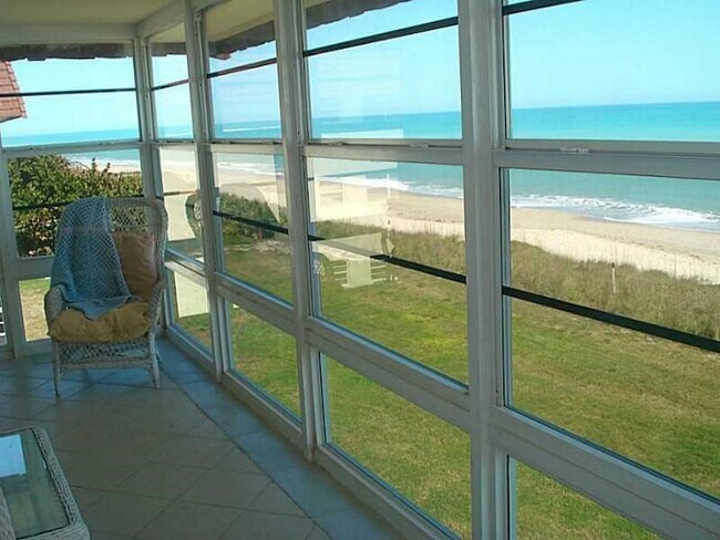 Building Photo - 5400 Jimmy Buffett Mem Hwy