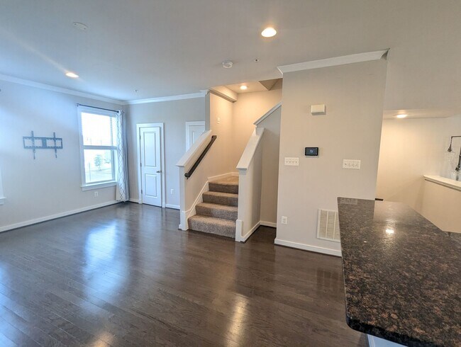 Building Photo - 1129 Lawler Dr