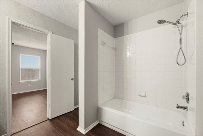 Building Photo - 7634 Appleberry Dr