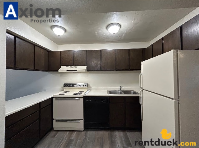 Building Photo - 1534 Bench Rd