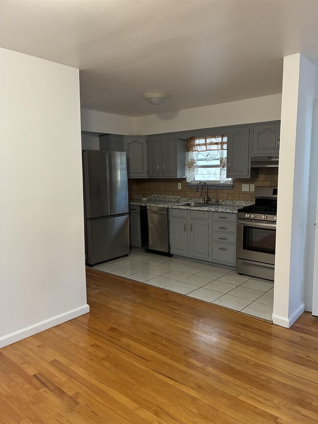 Building Photo - 4803 Aschoff Pl
