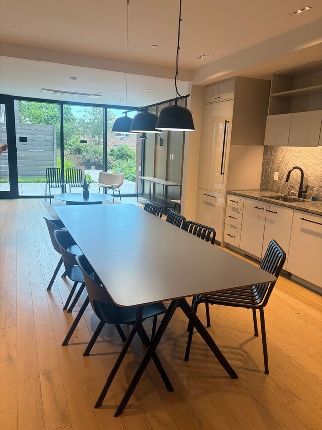 Building Photo - Beautiful Apartment in Allston
