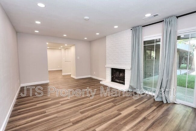 Building Photo - 3160 Watt Ave