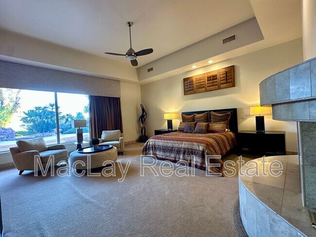 Building Photo - 5711 W Linda Ln