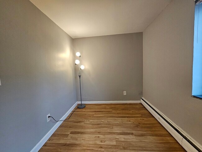 Building Photo - 38 Carey Ave