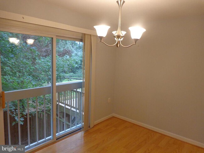 Building Photo - 5565 Peppercorn Dr