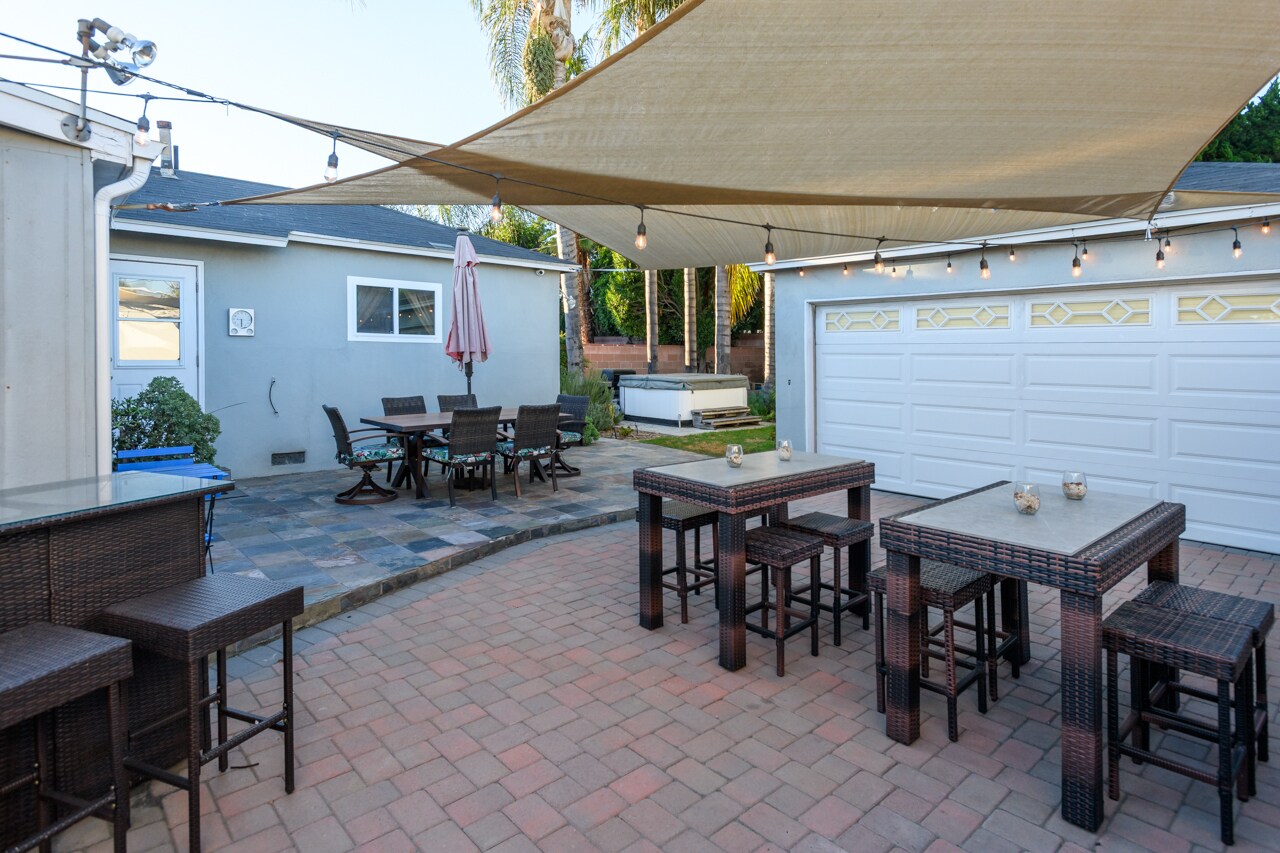 Building Photo - 16641 Gilmore St