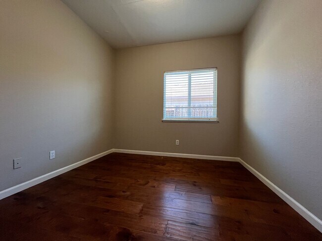 Building Photo - Gorgeous Stonecreek Home!