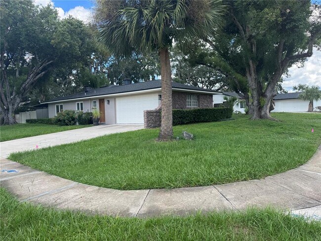 Building Photo - 1903 Collier Dr