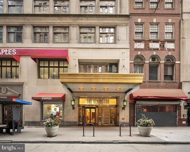 Building Photo - 1500 Chestnut St