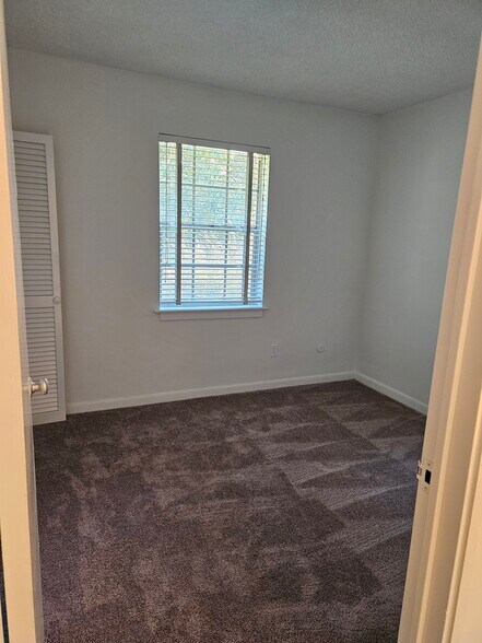 Building Photo - 2846 Walton Way