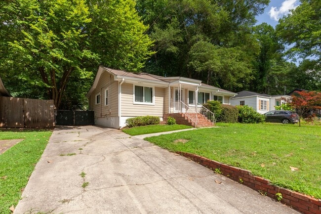 Building Photo - OPEN HOUSE:Spacious 3 beds & 3 Full Baths ...
