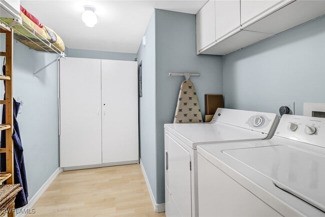 Building Photo - 3041 Sandpiper Bay Cir