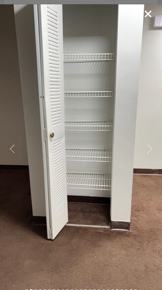 Building Photo - 254 Lora Dr