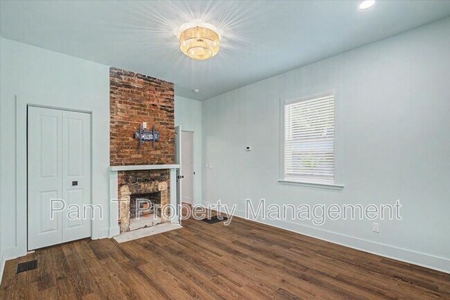 Building Photo - 638 E 37th St