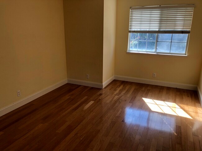 Building Photo - 3212 Bear Creek Dr