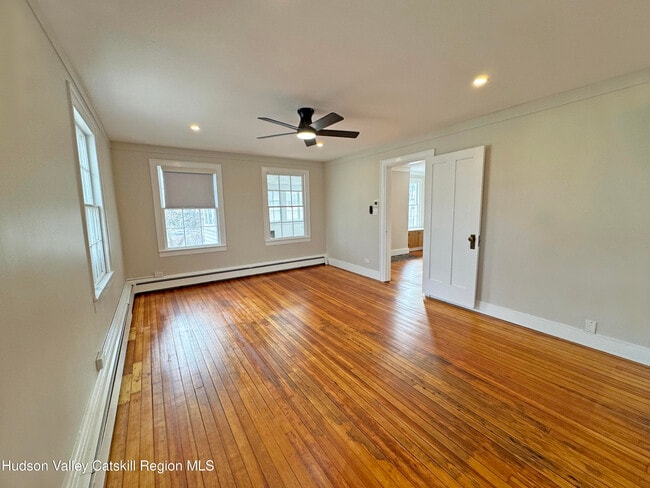 Building Photo - 340 Main St