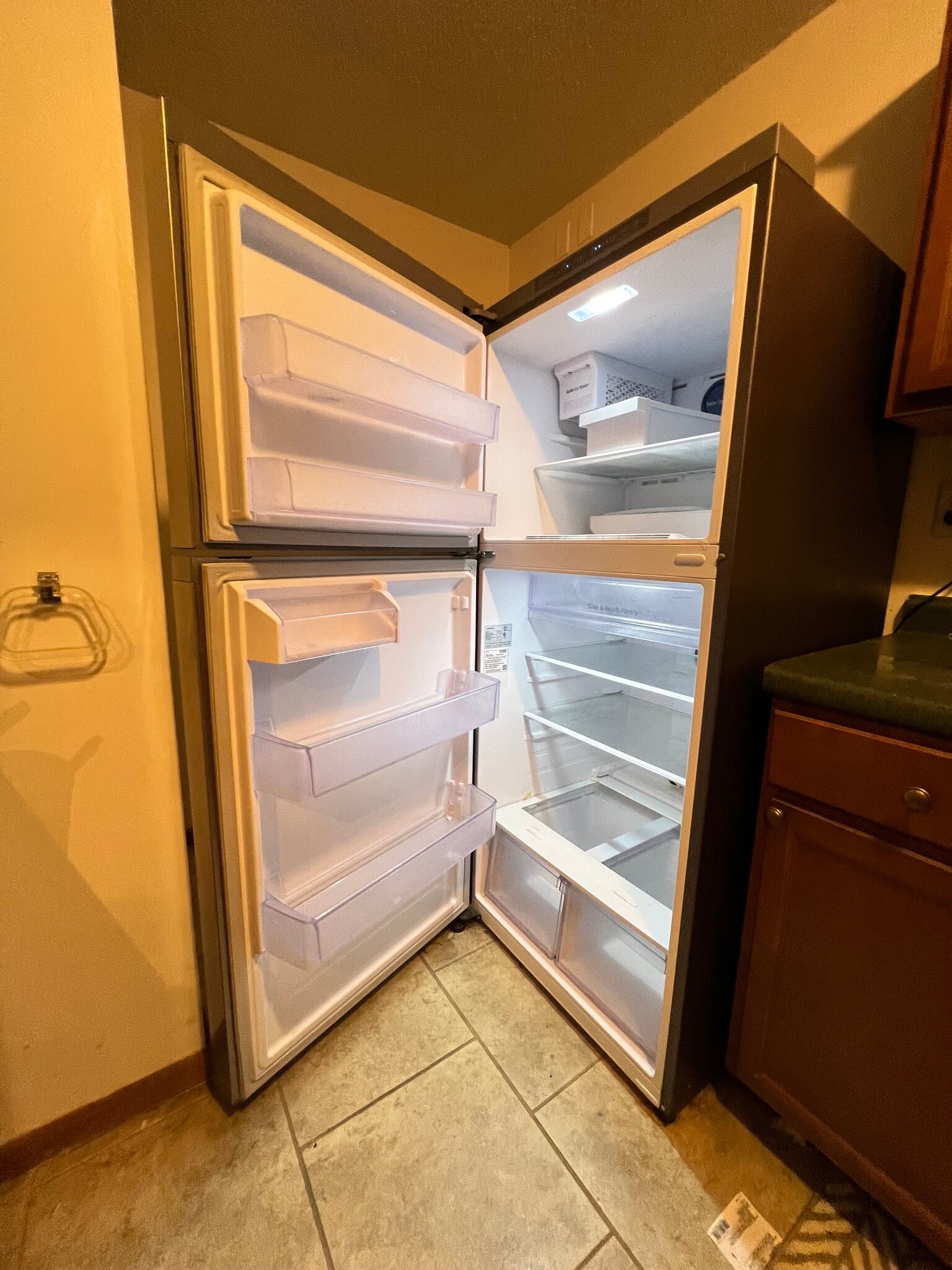 Building Photo - 105 N 5th St