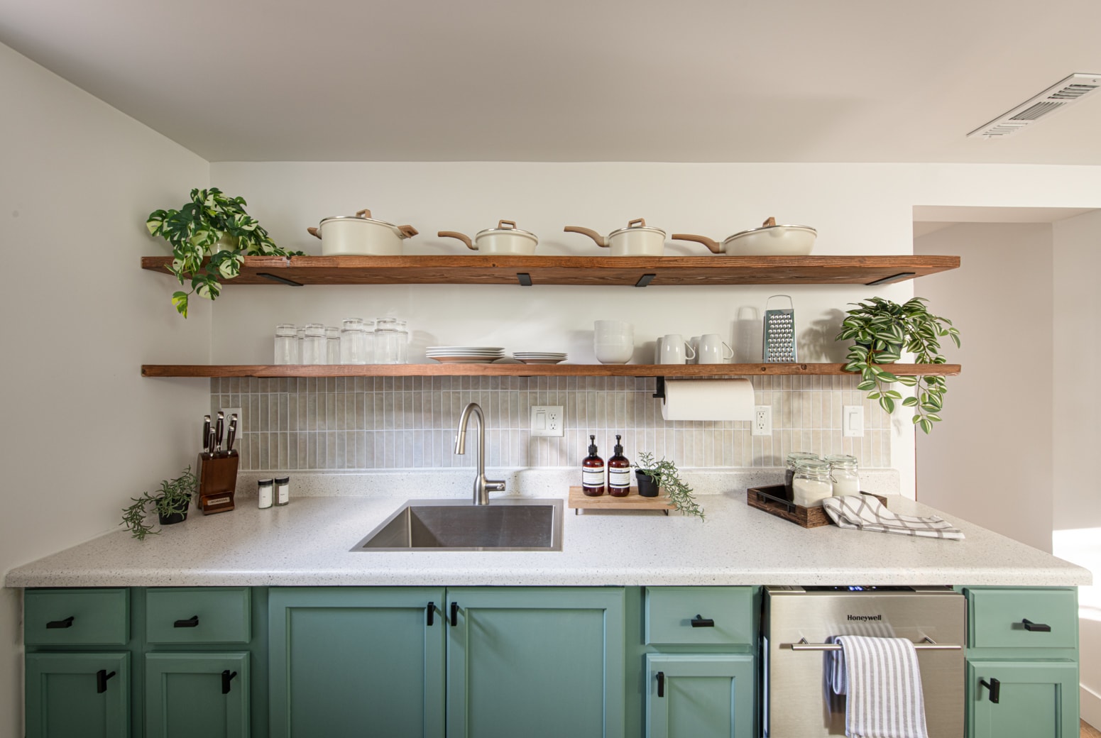 Kitchen - 333 N 400 W