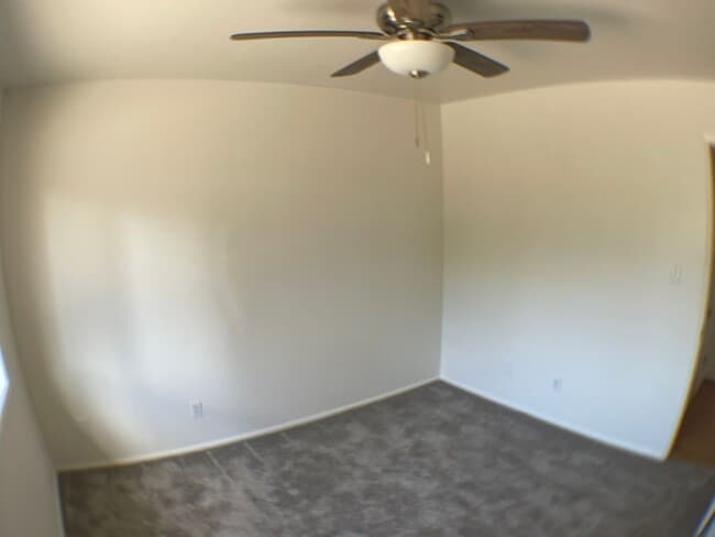 Building Photo - 3 Bedroom Home in Smokerise | Single-Level Living + Natural Light