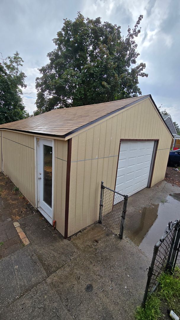 Building Photo - Newly remodeled 2 Bed/1 Bath Home in North...