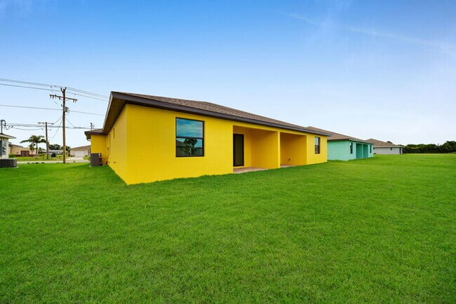 Building Photo - 2102 Andalusia Blvd
