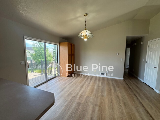 Building Photo - 3535 Spring Creek Dr