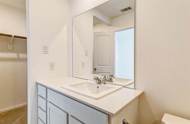 Building Photo - 21555 Carosella Dr