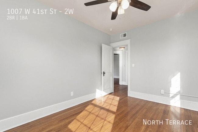 Building Photo - 1007 W 41st St