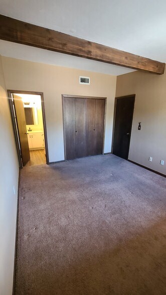 Building Photo - 130 Castle Rock Rd