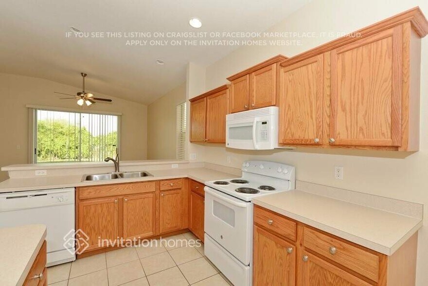 Building Photo - 8716 Sandy Plains Dr