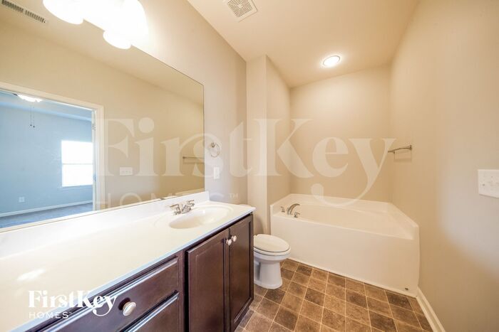 Building Photo - 22822 Rimbred Ct
