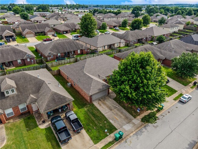 Building Photo - 288 Copper Oaks Dr