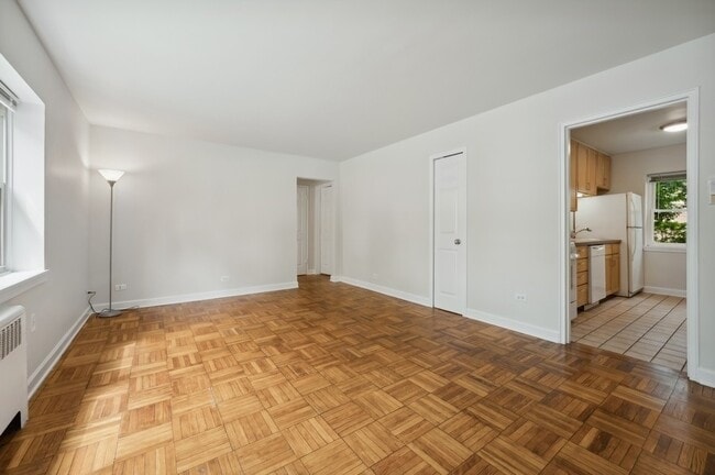 Building Photo - 205 Custer Ave