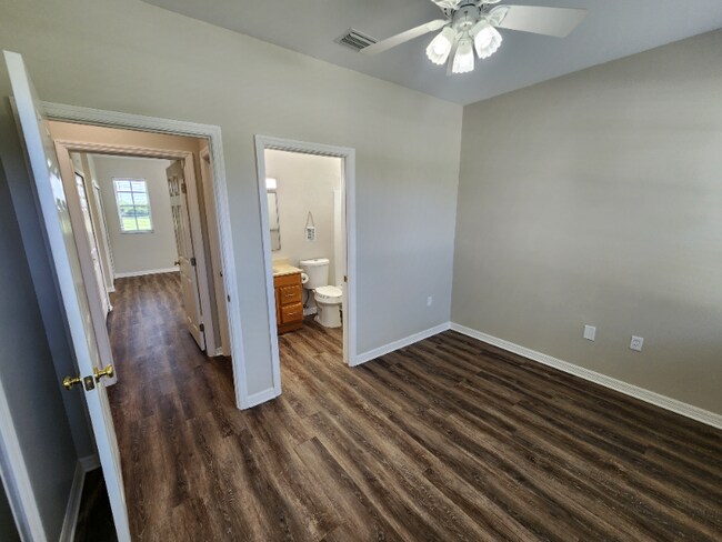 Building Photo - 5785 US-441