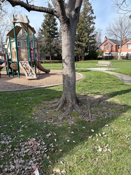 Building Photo - 38 Manchester Ln