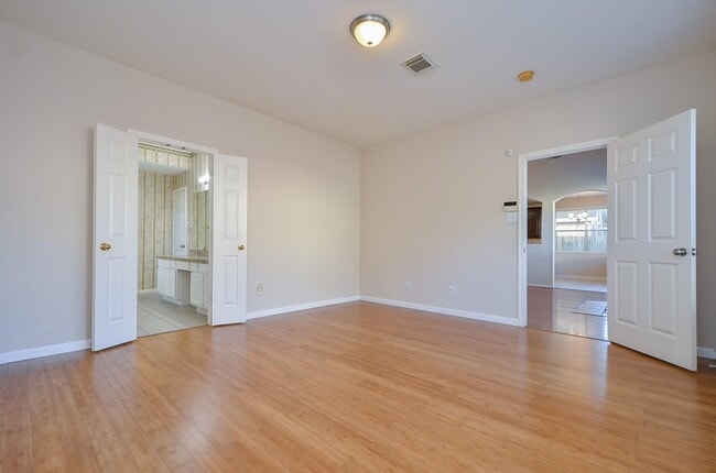Building Photo - 5519 Poundstone Ct