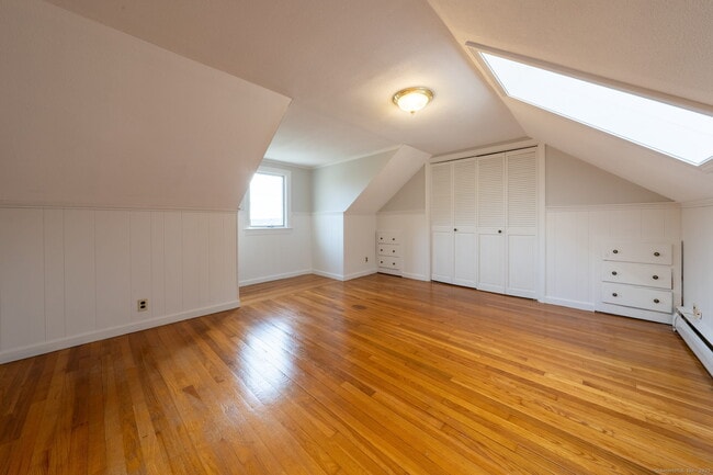 Building Photo - 10 Woodland Ter 1