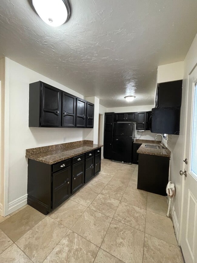 Building Photo - 7636 Steffensen Dr
