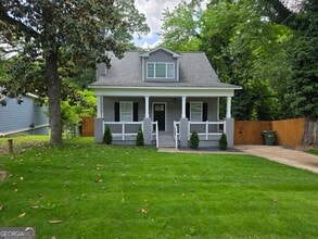 Building Photo - 135 Howell Dr SW