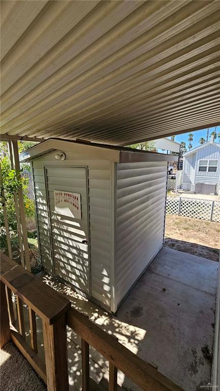 Building Photo - 21 Meadowlark St