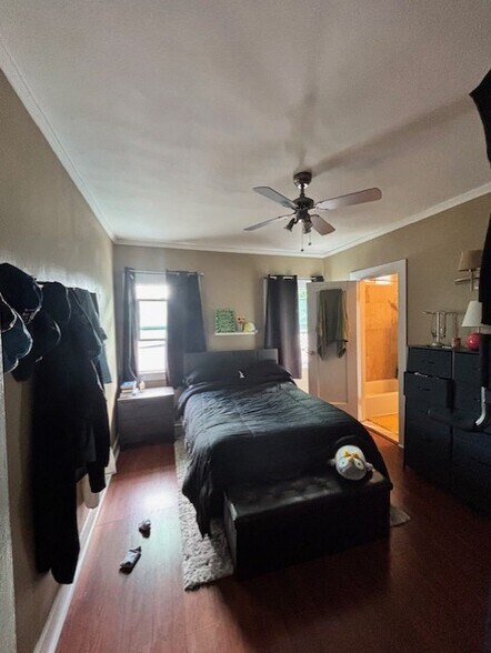 Building Photo - 909 W 1st St