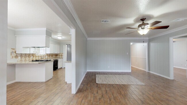 Building Photo - 24314 Spring Mill Ln