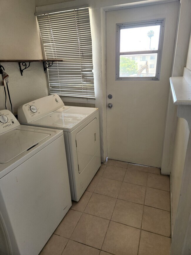 Building Photo - 3705 Hughes Ave