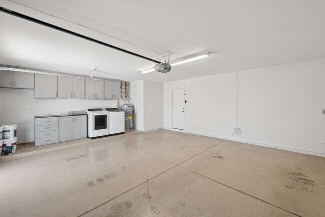 Building Photo - 13222 N 1st Ave